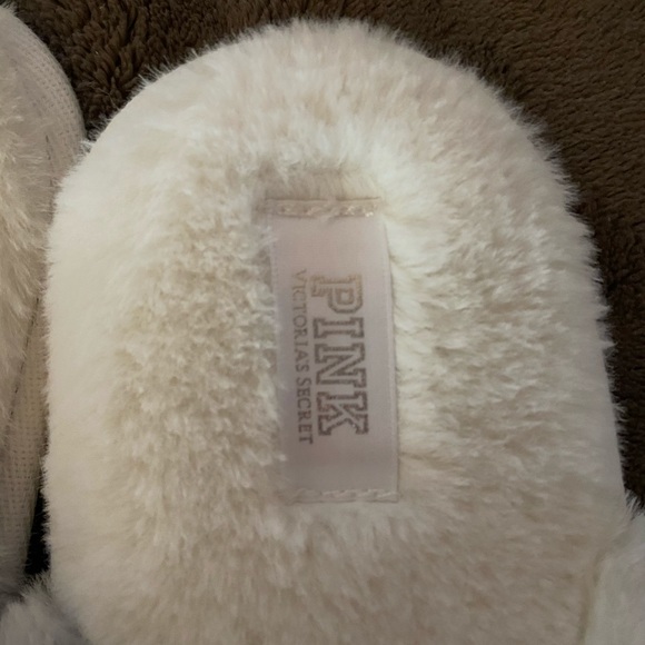 Victoria’s Secret house slipper size M - Picture 3 of 4